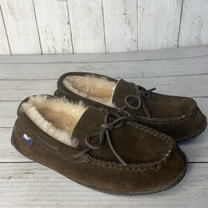 NWOT Unisex Vineyard Vines Brown Sherpa Lined Suede Slipper